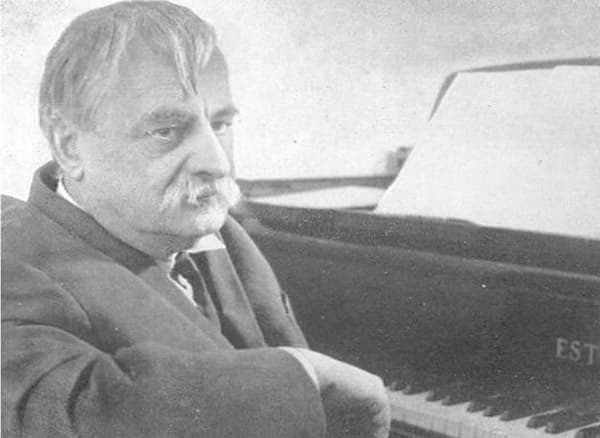 Николай Ильич Аладов