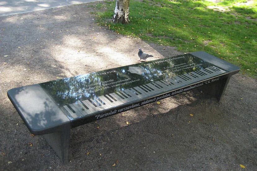 Скамейка Шопена в Варшаве